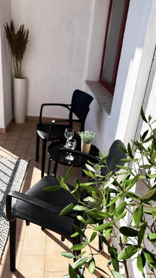 Lilly'S Apartment Plazh Durrës Exterior foto